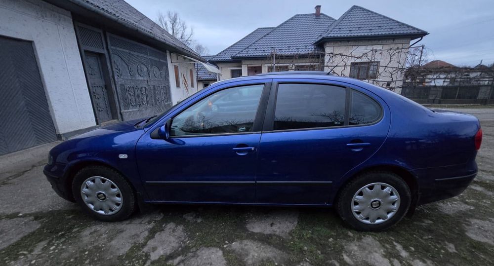 Vând Seat Toledo