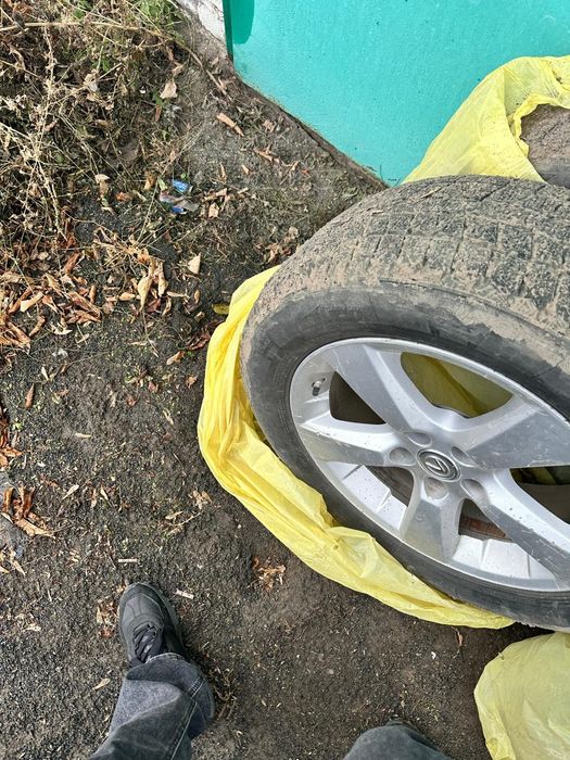 Продам зимнюю резину