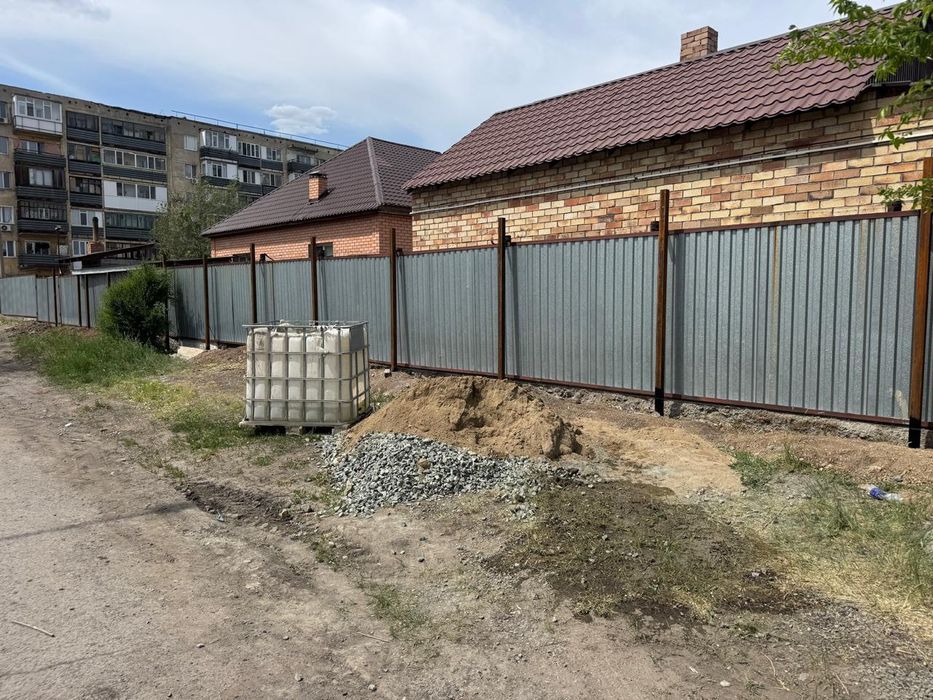 Продам забор металлический