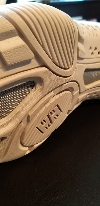 Дамски кецове на Helly Hansen / Versa