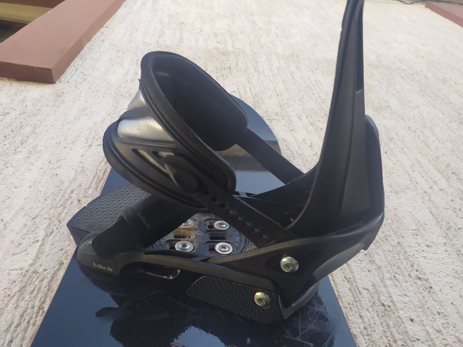 Сноуборд в хорошем состоянии