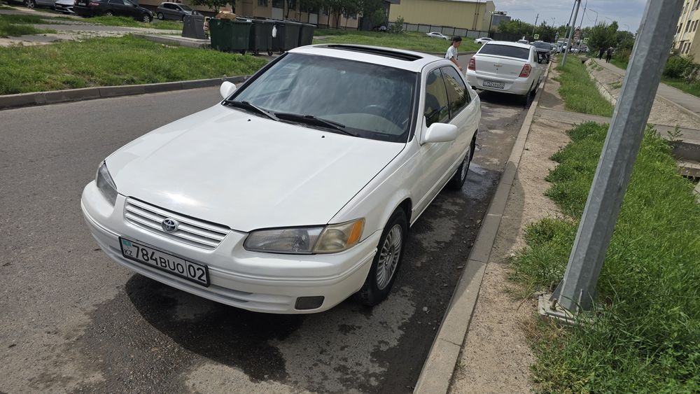 Авто в рассрочку без банка Toyota Camry