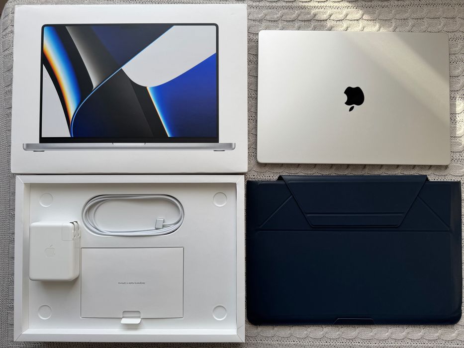 MacBook Pro 16 2021, 16/1 Tb, M1 Pro, Silver + Чехол moft