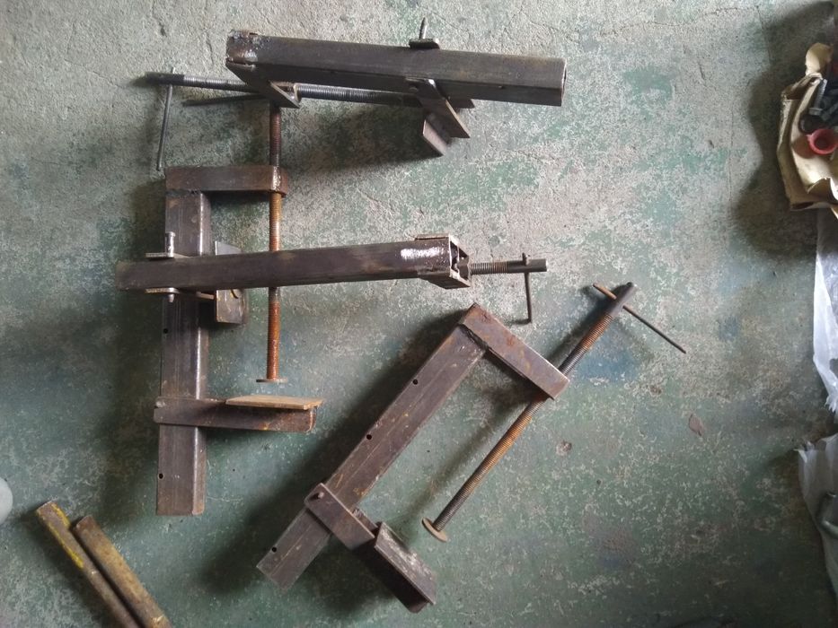 Продам Регулируемый зажим