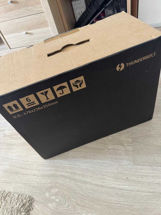Razer Core X Chroma, enclosure / suport pentru placă video externă, Thunderbolt 3 USB-C.