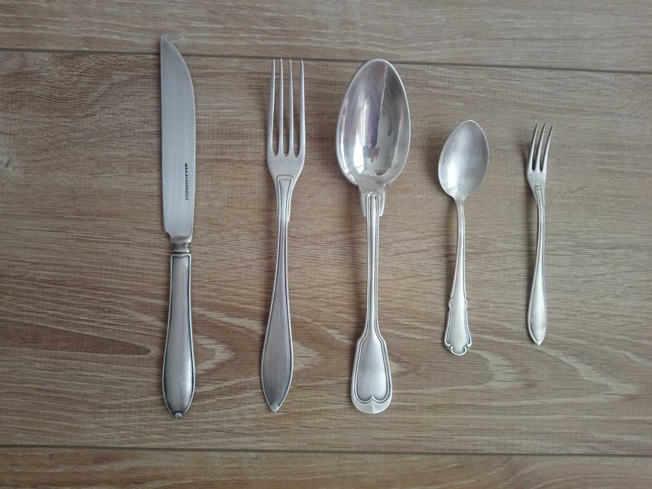 Посребрен комплект прибори вилици лъжици и нож
