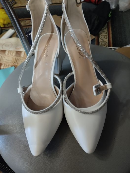 Продам туфли на каблуке