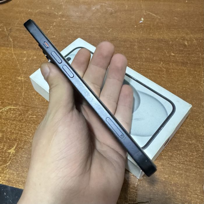 IPhone 15 black 128 Gb