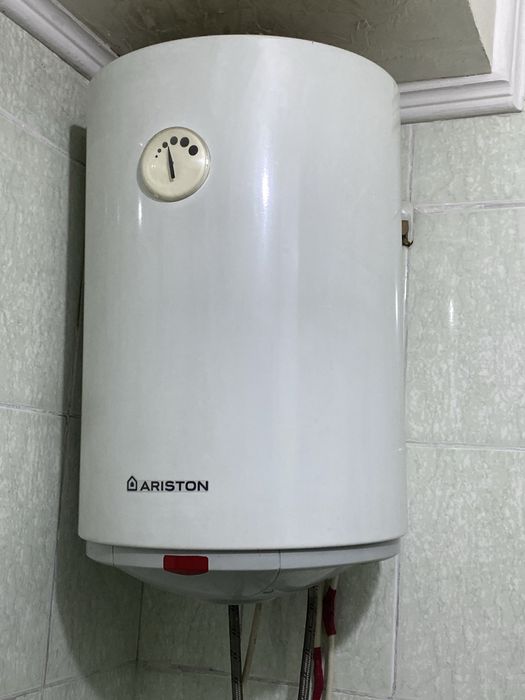 Водонагреватель Ariston