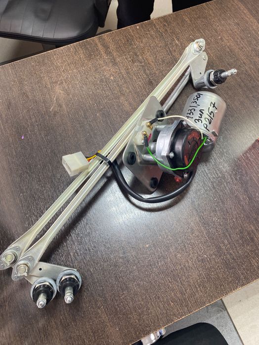 Привод стеклоочистителя ЗИЛ -3501, 4301