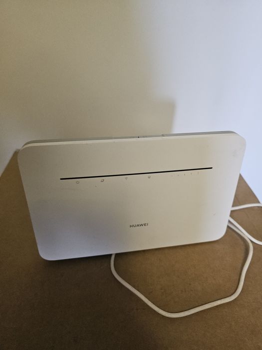 Router huawei cu sim