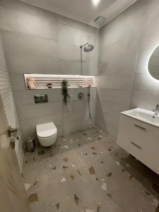 Дава се под наем Двустаен апартамент в Варна, Център - 60 кв.м за 800 € - Снимка #5