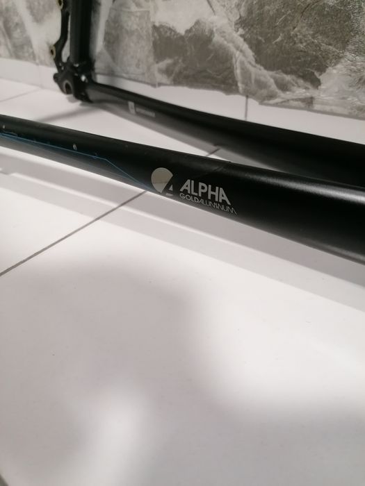 TREK  XXL  шосейна - гравел  рамка