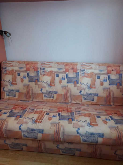 Mobilă dormitor și canapea