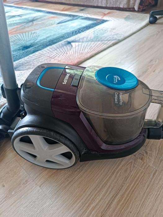 Прахосмукачка Филипс Philips