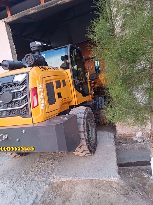 Yangi mini pogruzchik