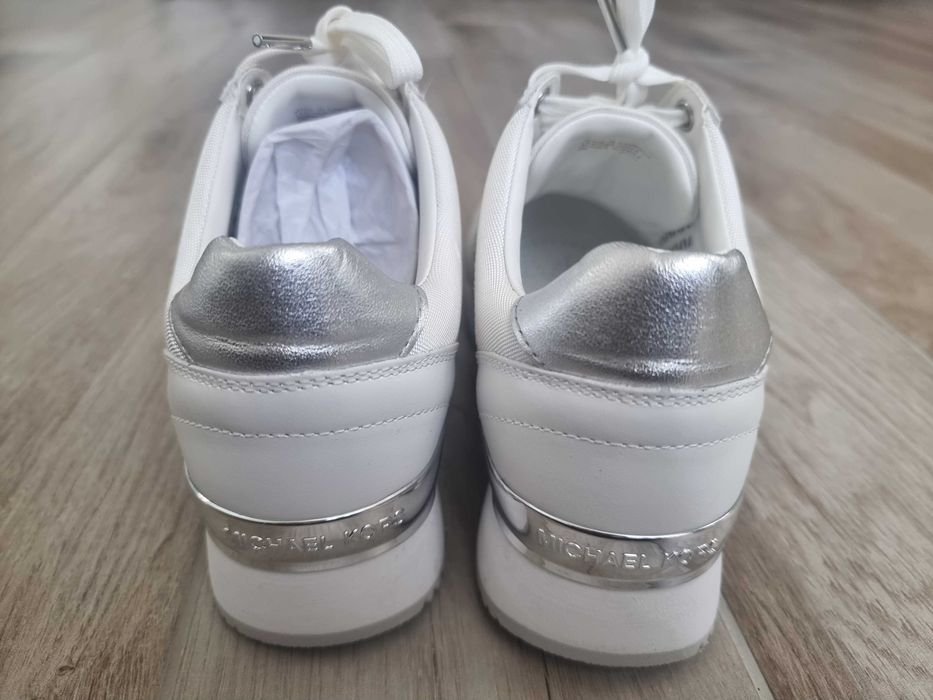 Michael Kors нови обувки 39 номер