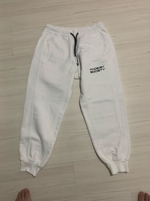 Vand haine le dau pe toate cu 600