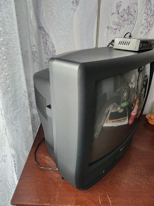 Телевизор с приставкой