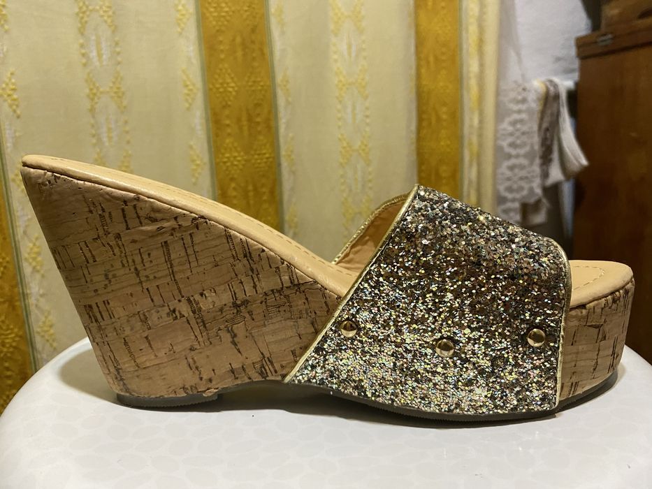 Женские шлепки