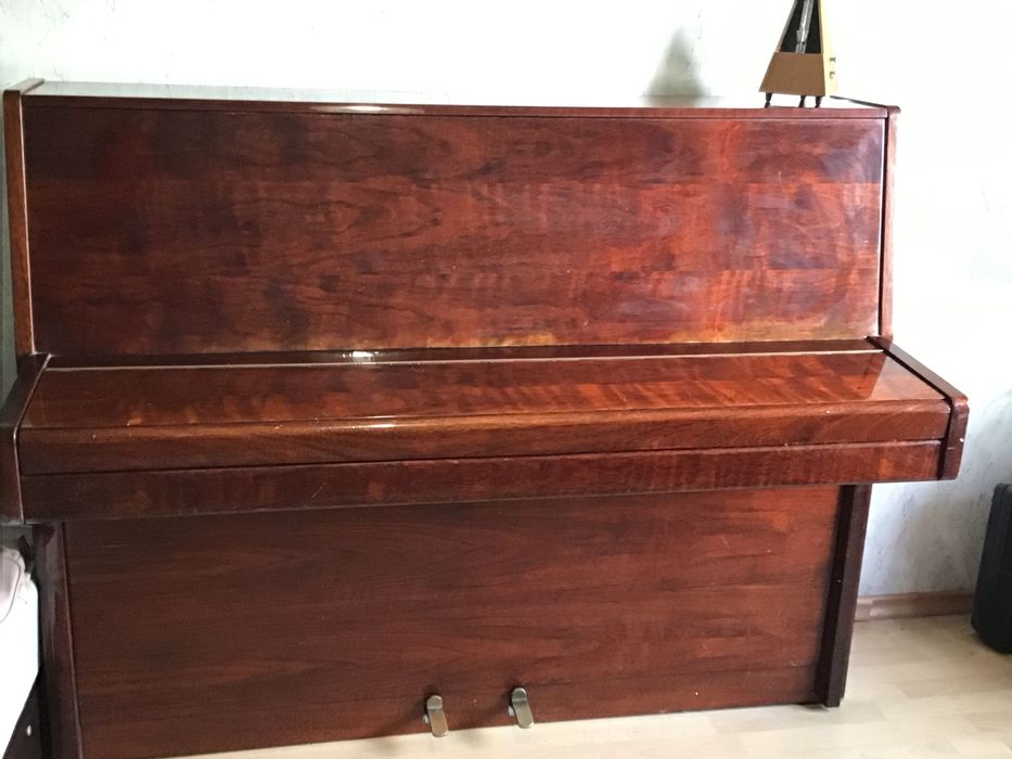 Пиано “Рига “за всяка възраст и умения