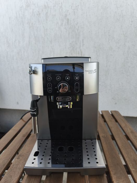 Aparat Cafea Delonghi Magnifica Smart S