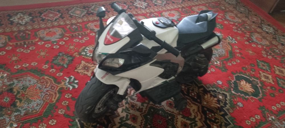 Detiski elektron matosikil.