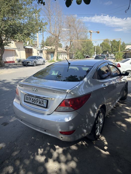 Hyundai Accent avtoma