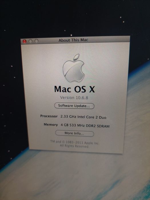 Vând MacBook Pro A1211 Intel Core Duo 4Gb DDR2 (în stare foarte bună)