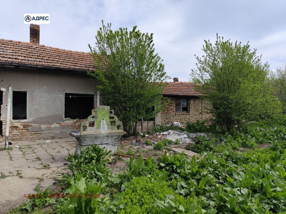 Къща в Плевен, област-с.Горна Митрополия площ 79 цена 27000