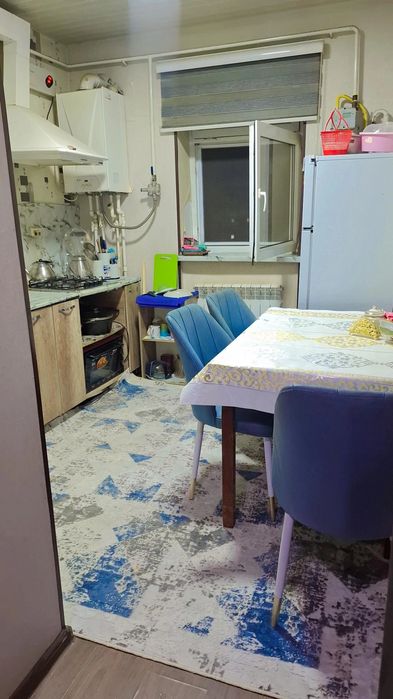 Sergili Yangi Hayotda 2 bekat oldida uy sotiladi