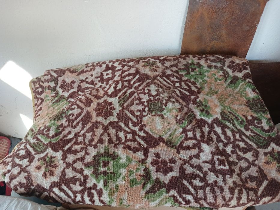 Кілем  палас  сатылады.