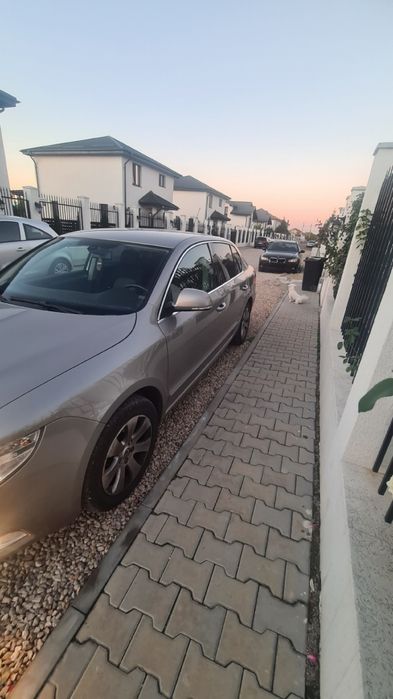 SKODA Superb 2011 — imagine 5