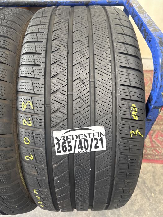 265/40/21 Veedestein M+S