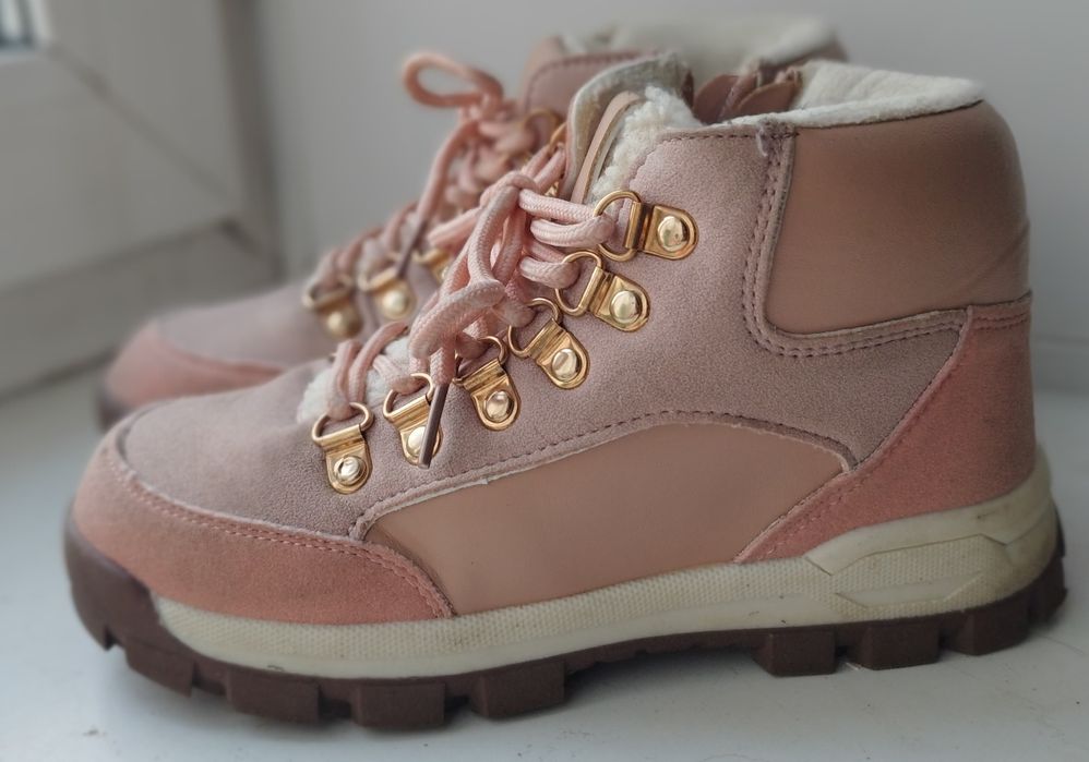 Продам ботинки демисезонные на девочку