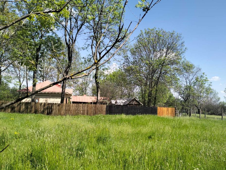 Vanzare teren si casa