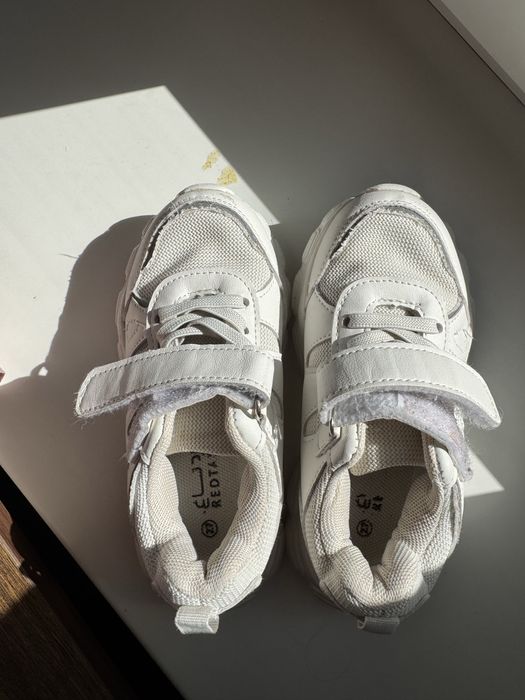 Детские кроссовки из Red Tag