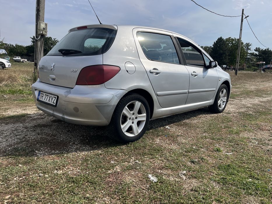 Vând /dezmembrez Peugeot 307