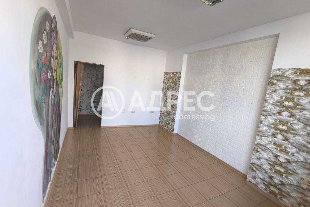 Дава се под наем Магазин в Разград, Център - 30 кв.м за 179.52 € - Снимка #1