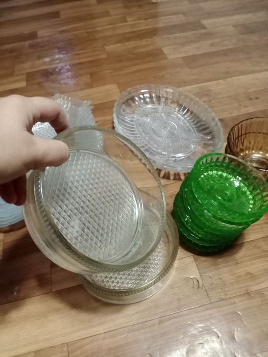 Продам посуду все отдам за 5000 тысяч