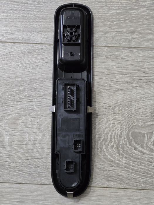 Buton geam electric 6490.X6 pentru Peugeot 3008 / 5008