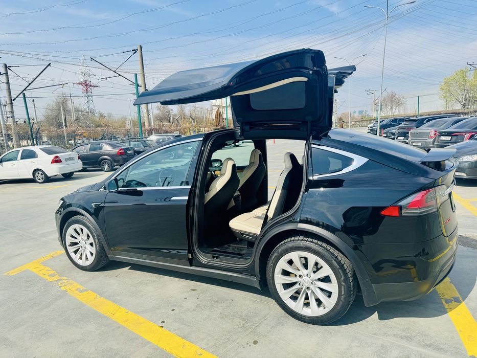 TESLA MODEL X Long Range 100 USA , 2022 imported В идеальном состоянии