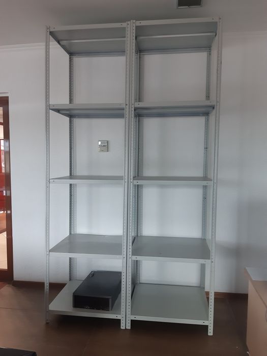 Продам металлически стеллажи