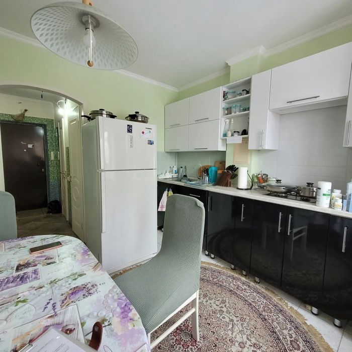 Продам 2 комн.район 1000 мелочей!