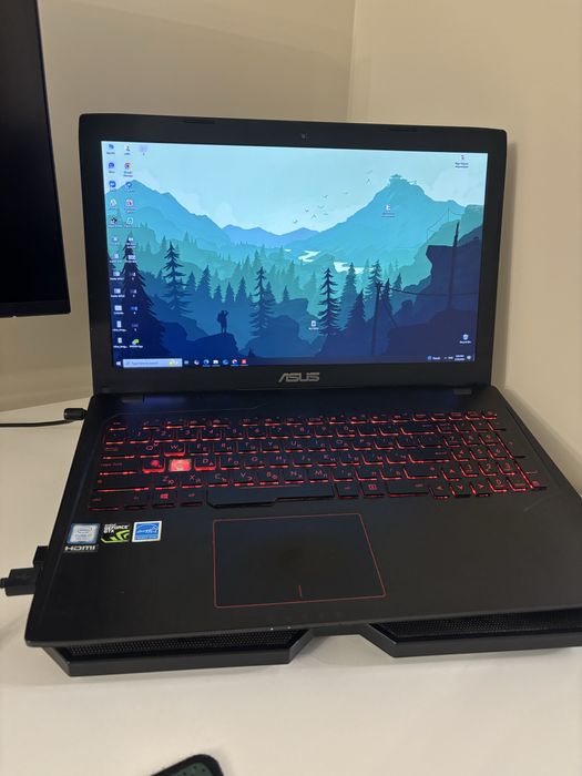 Лаптоп ASUS ROG Strix GL553VD – i7 / GTX 1050 / SSD + HDD / Геймърски