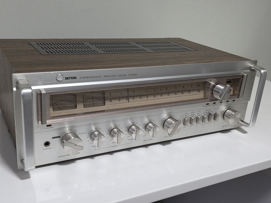 Setton RS 220 stereo receiver