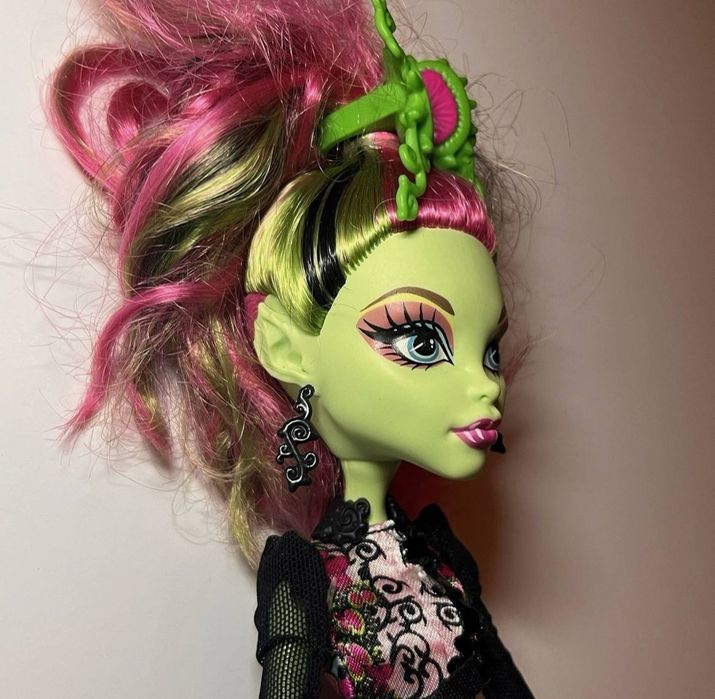 Венера Monster high