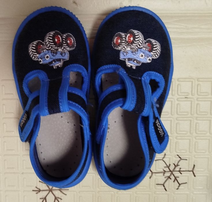 Пантофи 21 размер Беко и Вигами, 23,5 Nike