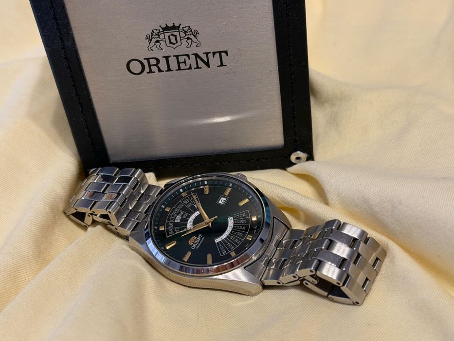 Ceas orient calendar