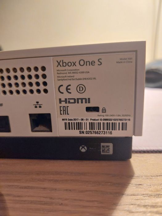 Xbox One Slim 512 gb